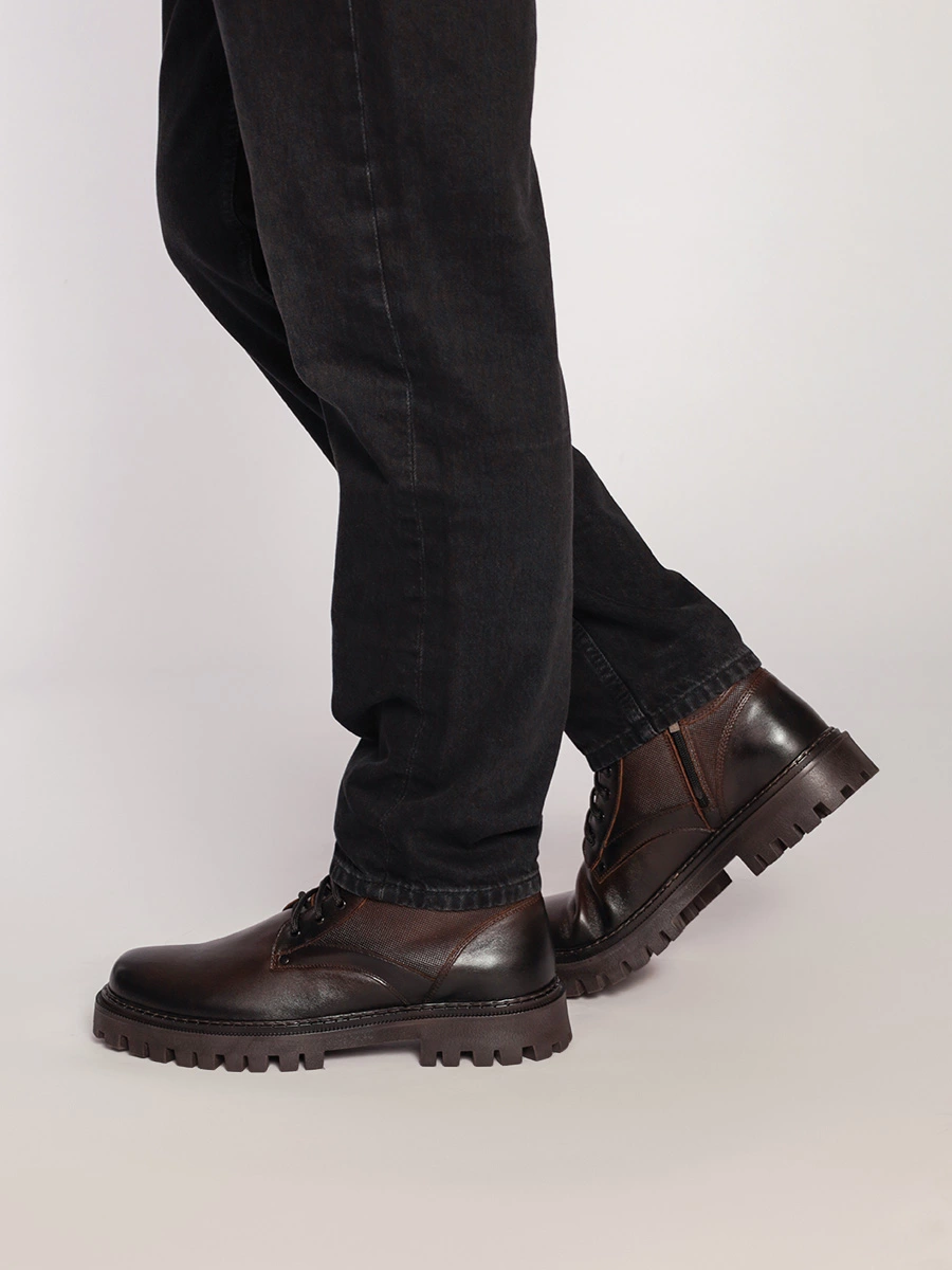 Ботинки мужские зимние темно-коричневого цвета